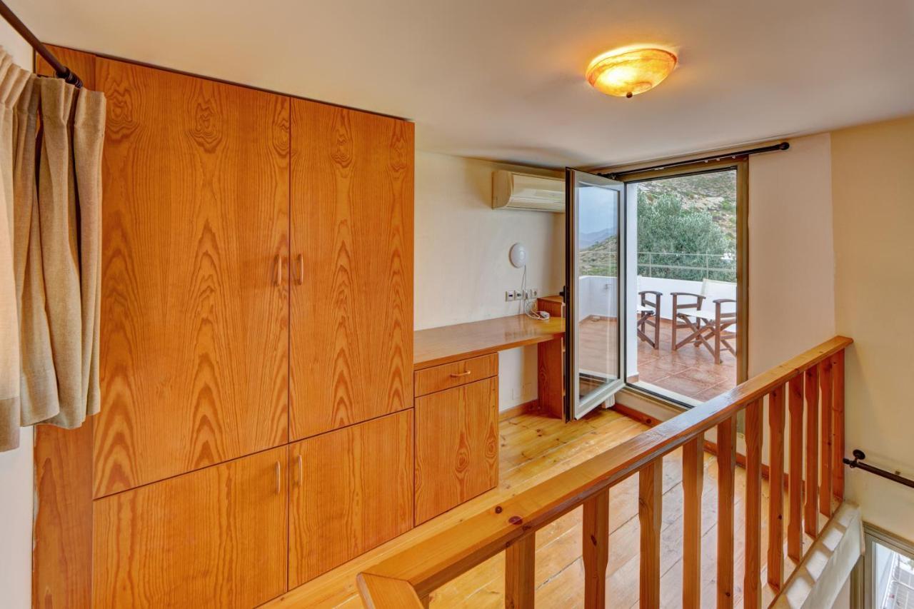 Mourtzanakis Residence - Traditional Eco Hotel In Akhládha Extérieur photo