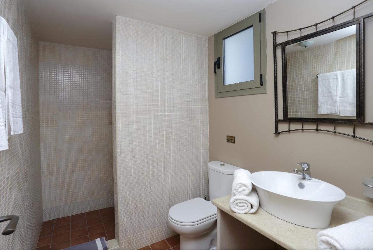 Mourtzanakis Residence - Traditional Eco Hotel In Akhládha Extérieur photo