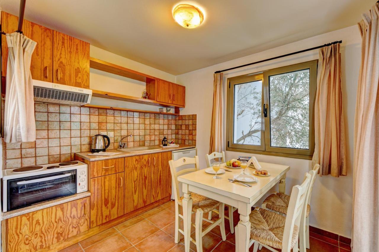 Mourtzanakis Residence - Traditional Eco Hotel In Akhládha Extérieur photo