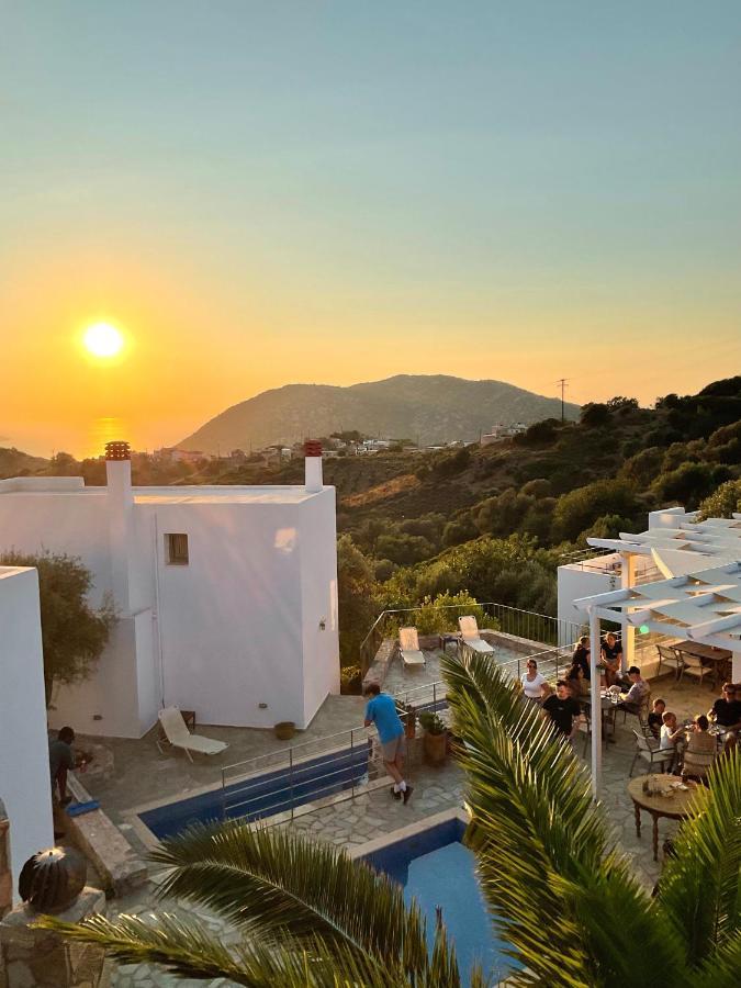 Mourtzanakis Residence - Traditional Eco Hotel In Akhládha Extérieur photo